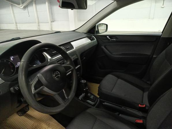 Skoda Rapid I с пробегом 2015 года, цена 870 000 рублей, 231005 км, лифтбек, Автокод Объявления