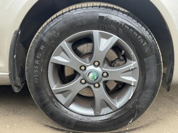 Skoda Octavia II (A5) Рестайлинг с пробегом 2011 года, цена 1 060 000 рублей, 73949 км, лифтбек, Автокод Объявления