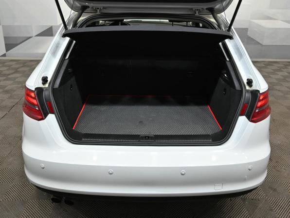 Audi A3 III (8V) с пробегом 2013 года, цена 1 500 000 рублей, 133086 км, хэтчбек, Автокод Объявления