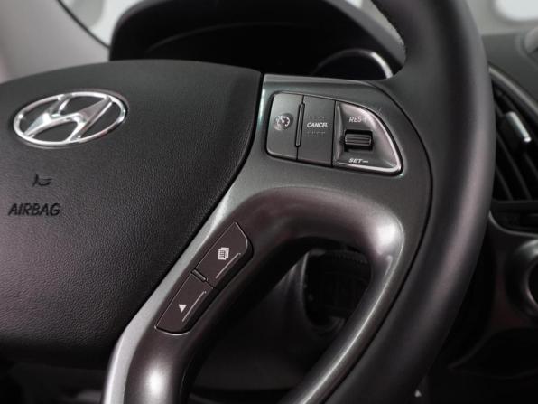 Hyundai ix35 I Рестайлинг с пробегом 2015 года, цена 1 599 000 рублей, 109231 км, внедорожник, Автокод Объявления