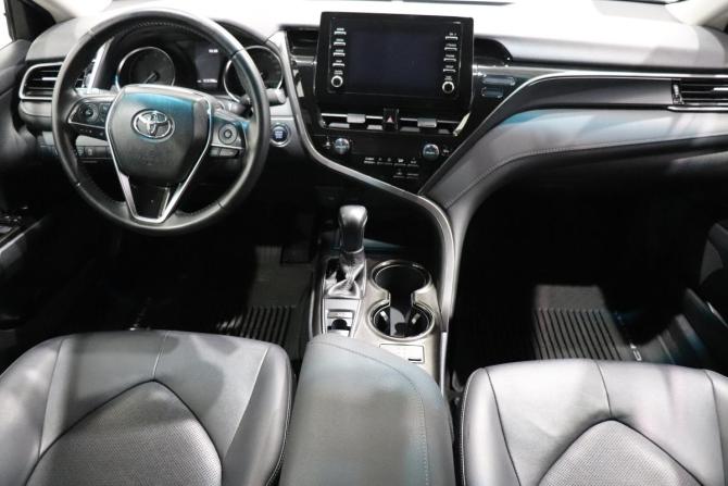 Toyota Camry VIII (XV70) Рестайлинг с пробегом 2021 года, цена 2 375 000 рублей, 111789 км, седан, Автокод Объявления