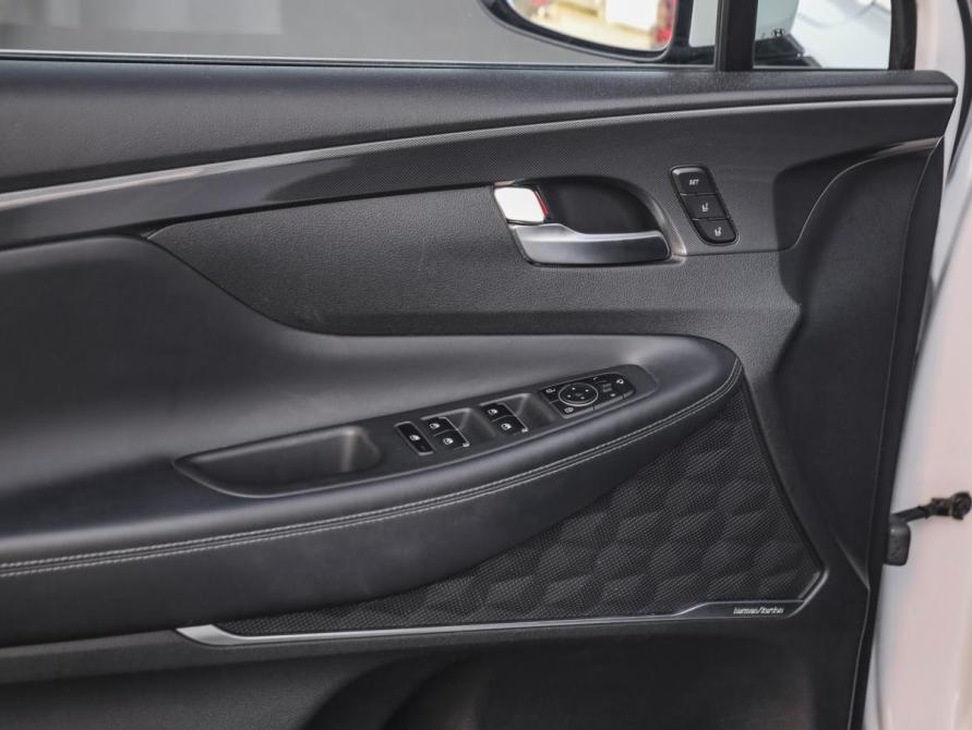Hyundai Santa Fe IV Рестайлинг Санкт-Петербург  - изображение 21