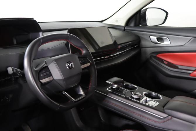Changan CS55 Plus II Рестайлинг с пробегом 2023 года, цена 1 999 990 рублей, 68102 км, внедорожник, Автокод Объявления