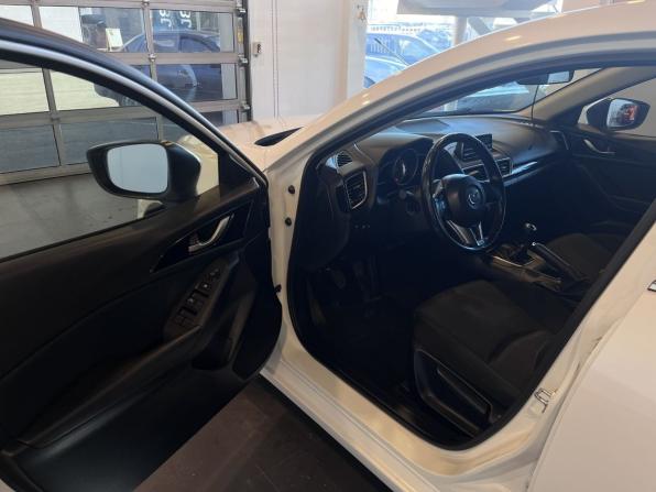 Mazda 3 III (BM) с пробегом 2013 года, цена 1 165 000 рублей, 135639 км, седан, Автокод Объявления