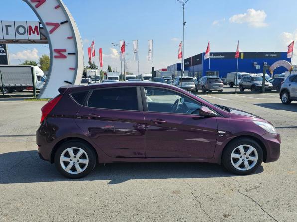 Hyundai Solaris I с пробегом 2013 года, цена 860 000 рублей, 117152 км, хэтчбек, Автокод Объявления