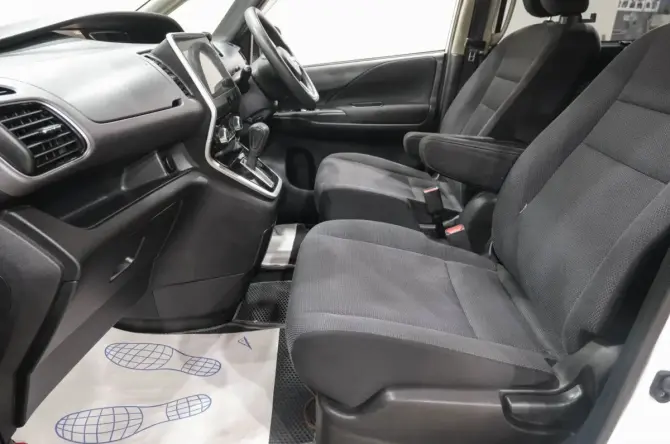 Nissan Serena V (C27) с пробегом 2016 года, цена 1 619 000 рублей, 215000 км, минивэн, Автокод Объявления
