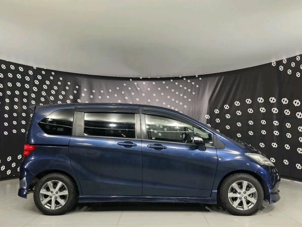 Honda Freed I с пробегом 2011 года, цена 1 029 000 рублей, 133762 км, компактвэн, Автокод Объявления