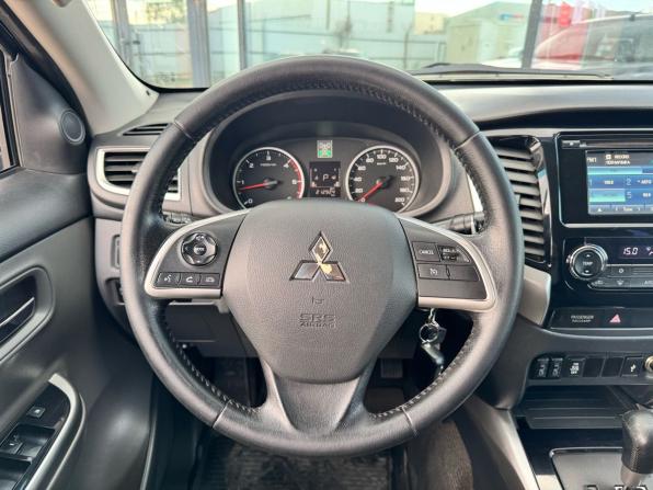 Mitsubishi L200 V с пробегом 2015 года, цена 1 859 900 рублей, 212000 км, offers.body_type.unknown, Автокод Объявления