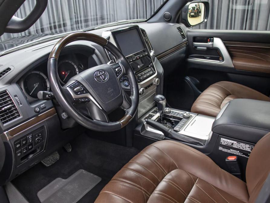 Toyota Land Cruiser 200 Series Рестайлинг 2 Москва  - изображение 16
