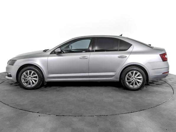 Skoda Octavia III (A7) Рестайлинг с пробегом 2019 года, цена 1 750 000 рублей, 130000 км, лифтбек, Автокод Объявления