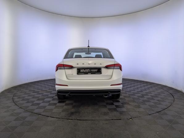 Skoda Rapid II с пробегом 2022 года, цена 1 799 000 рублей, 64409 км, лифтбек, Автокод Объявления