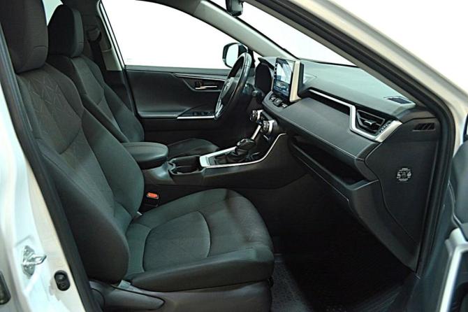 Toyota RAV4 V (XA50) с пробегом 2021 года, цена 3 499 000 рублей, 43000 км, внедорожник, Автокод Объявления