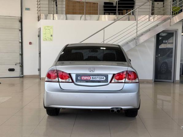 Honda Civic VIII Рестайлинг с пробегом 2010 года, цена 919 900 рублей, 230000 км, седан, Автокод Объявления