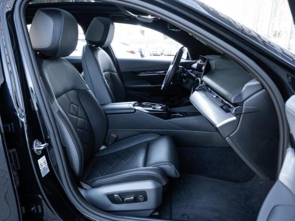 BMW 5 серии VIII (G60/G61/G68) с пробегом 2024 года, цена 7 630 000 рублей, 51929 км, седан, Автокод Объявления