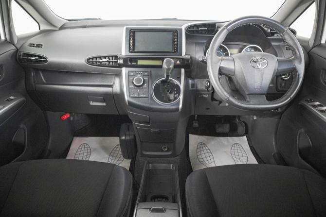 Toyota Wish II с пробегом 2009 года, цена 1 389 000 рублей, 88350 км, минивэн, Автокод Объявления