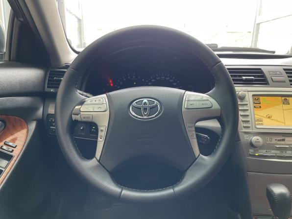 Toyota Camry VI (XV40) Рестайлинг с пробегом 2011 года, цена 1 220 000 рублей, 394000 км, седан, Автокод Объявления