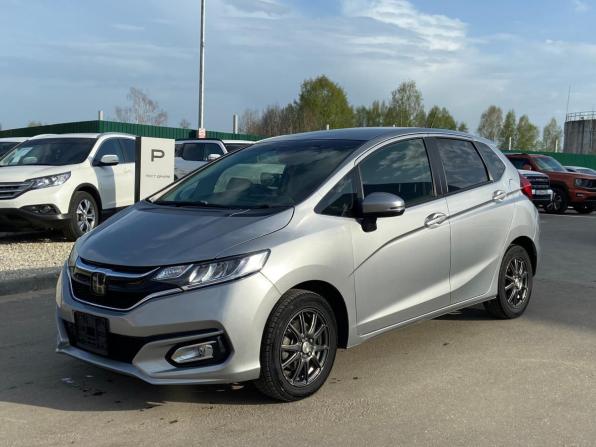 Honda Fit III Рестайлинг с пробегом 2019 года, цена 1 450 000 рублей, 76285 км, хэтчбек, Автокод Объявления