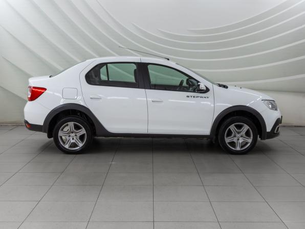 Renault Logan II Рестайлинг с пробегом 2021 года, цена 1 158 000 рублей, 107126 км, седан, Автокод Объявления
