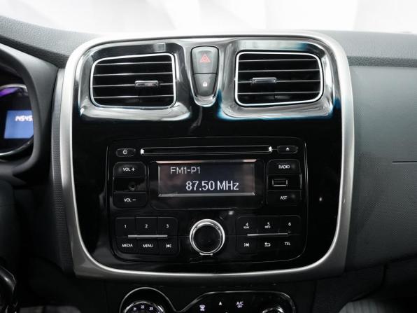 Renault Sandero II с пробегом 2017 года, цена 949 000 рублей, 145300 км, хэтчбек, Автокод Объявления