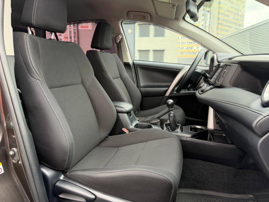 Toyota RAV4 IV (XA40) Рестайлинг Санкт-Петербург  - изображение 18