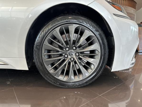 Lexus LS V с пробегом 2018 года, цена 6 157 000 рублей, 118015 км, седан, Автокод Объявления