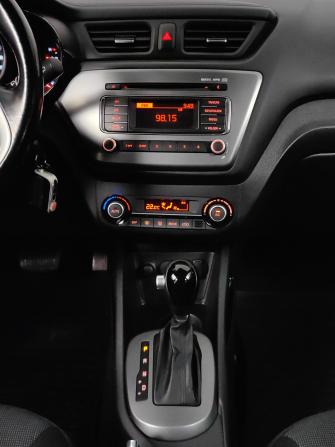 Kia Rio III Рестайлинг с пробегом 2015 года, цена 818 000 рублей, 122479 км, хэтчбек, Автокод Объявления