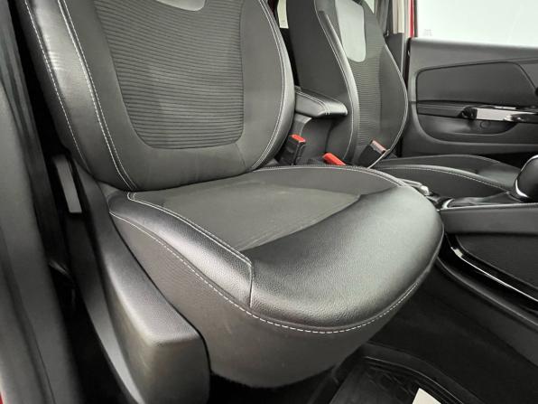 Renault Kaptur I Рестайлинг с пробегом 2021 года, цена 1 705 000 рублей, 52851 км, внедорожник, Автокод Объявления