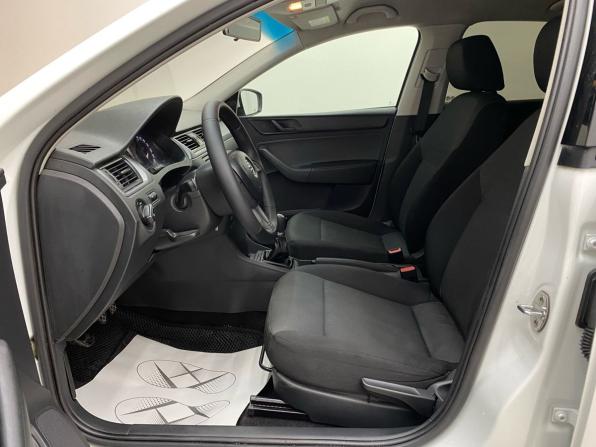 Skoda Rapid I с пробегом 2016 года, цена 690 000 рублей, 269811 км, лифтбек, Автокод Объявления
