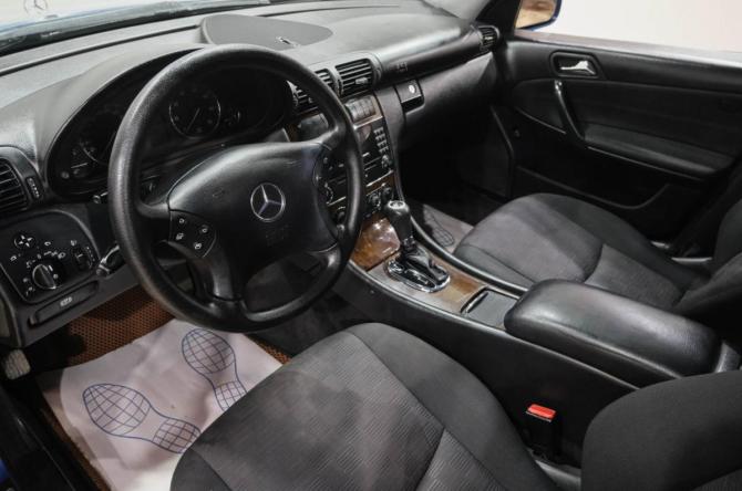 Mercedes-Benz C-Класс II (W203) Рестайлинг с пробегом 2005 года, цена 699 000 рублей, 423000 км, седан, Автокод Объявления