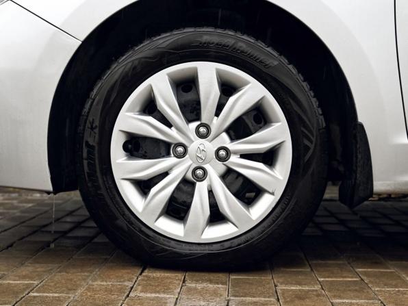 Hyundai Solaris II с пробегом 2018 года, цена 1 129 000 рублей, 229100 км, седан, Автокод Объявления