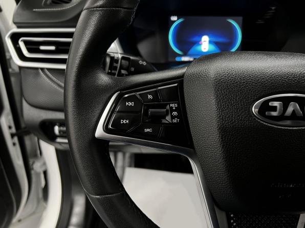 JAC J7 I с пробегом 2023 года, цена 1 225 000 рублей, 41897 км, лифтбек, Автокод Объявления