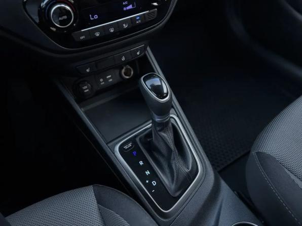Hyundai Solaris II с пробегом 2018 года, цена 1 399 000 рублей, 135945 км, седан, Автокод Объявления