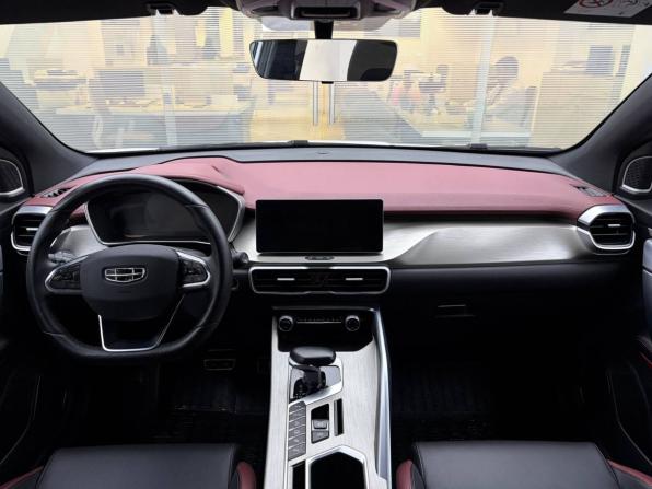 Geely Coolray I с пробегом 2023 года, цена 1 850 000 рублей, 31803 км, внедорожник, Автокод Объявления