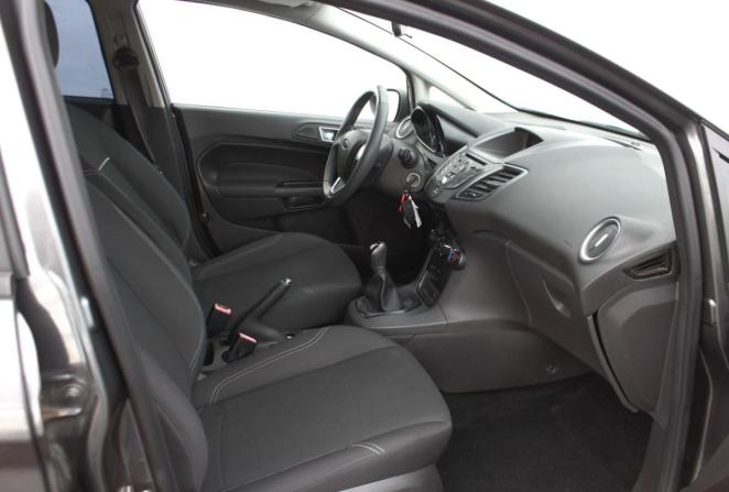 Ford Fiesta Mk6 Рестайлинг с пробегом 2017 года, цена 885 000 рублей, 75999 км, хэтчбек, Автокод Объявления