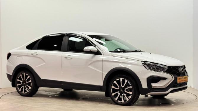 Lada (ВАЗ) Vesta I Рестайлинг (NG) с пробегом 2023 года, цена 1 385 000 рублей, 27000 км, седан, Автокод Объявления