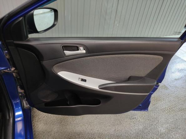 Hyundai Solaris I с пробегом 2012 года, цена 585 000 рублей, 119850 км, хэтчбек, Автокод Объявления