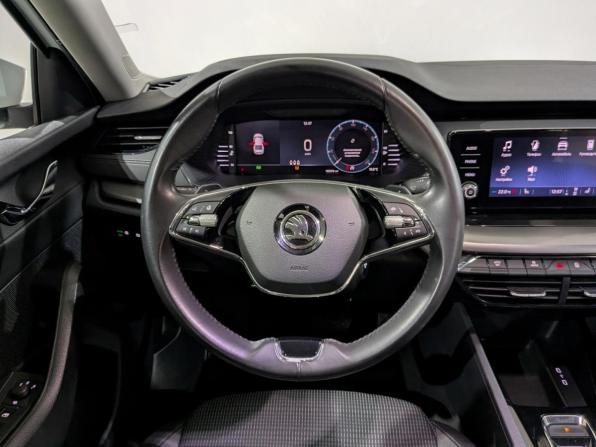 Skoda Octavia IV (A8) с пробегом 2020 года, цена 2 050 000 рублей, 102374 км, лифтбек, Автокод Объявления