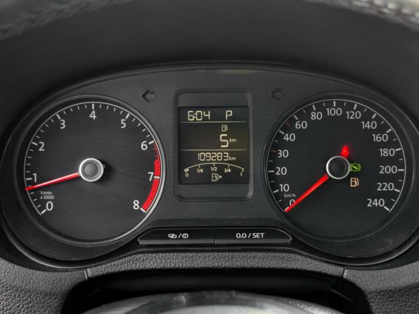 Volkswagen Polo V Рестайлинг с пробегом 2019 года, цена 1 275 000 рублей, 109282 км, седан, Автокод Объявления