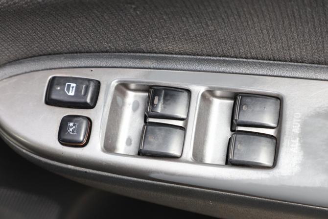 Toyota Wish I с пробегом 2004 года, цена 699 000 рублей, 299999 км, компактвэн, Автокод Объявления