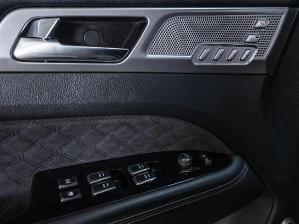 SsangYong Rexton IV Рестайлинг с пробегом 2021 года, цена 3 990 000 рублей, 71548 км, внедорожник, Автокод Объявления