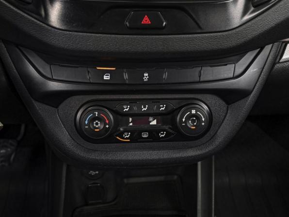 Lada (ВАЗ) Vesta I с пробегом 2019 года, цена 900 000 рублей, 205021 км, седан, Автокод Объявления