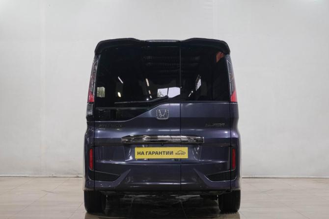 Honda Stepwgn V с пробегом 2015 года, цена 1 799 000 рублей, 132723 км, минивэн, Автокод Объявления