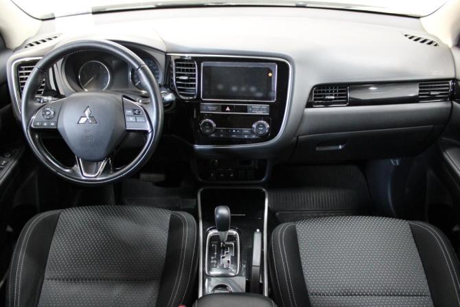 Mitsubishi Outlander III Рестайлинг 3 с пробегом 2019 года, цена 2 254 000 рублей, 92614 км, внедорожник, Автокод Объявления