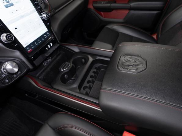 Ram 1500 V Рестайлинг с пробегом 2024 года, цена 6 700 000 рублей, 62222 км, пикап, Автокод Объявления