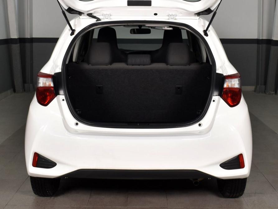 Toyota Vitz III (XP130) Рестайлинг 2 Кемерово  - изображение 23
