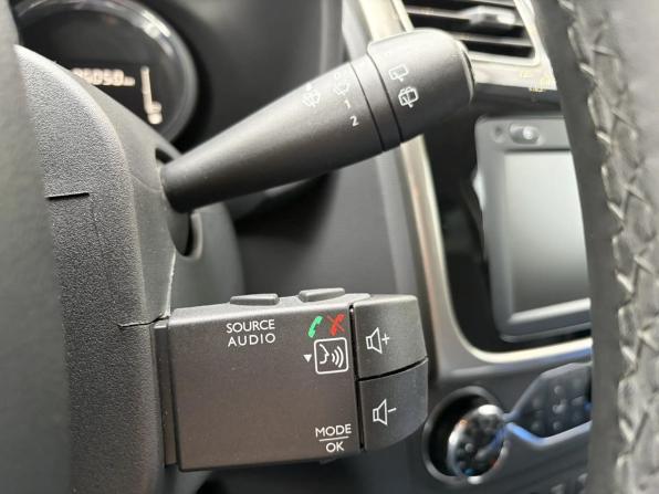 Renault Sandero II Рестайлинг с пробегом 2021 года, цена 1 230 000 рублей, 95050 км, хэтчбек, Автокод Объявления