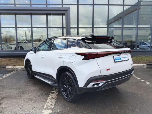 Omoda C5 I Рестайлинг с пробегом 2024 года, цена 2 119 000 рублей, 14050 км, внедорожник, Автокод Объявления