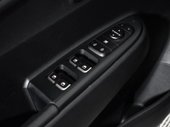 Kia Rio IV Рестайлинг с пробегом 2020 года, цена 1 680 000 рублей, 72000 км, седан, Автокод Объявления