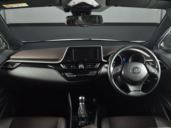 Toyota C-HR I Рестайлинг с пробегом 2019 года, цена 2 049 999 рублей, 96649 км, внедорожник, Автокод Объявления