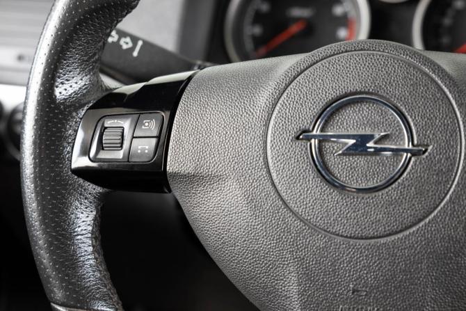 Opel Astra H Рестайлинг с пробегом 2007 года, цена 1 059 000 рублей, 161800 км, кабриолет, Автокод Объявления